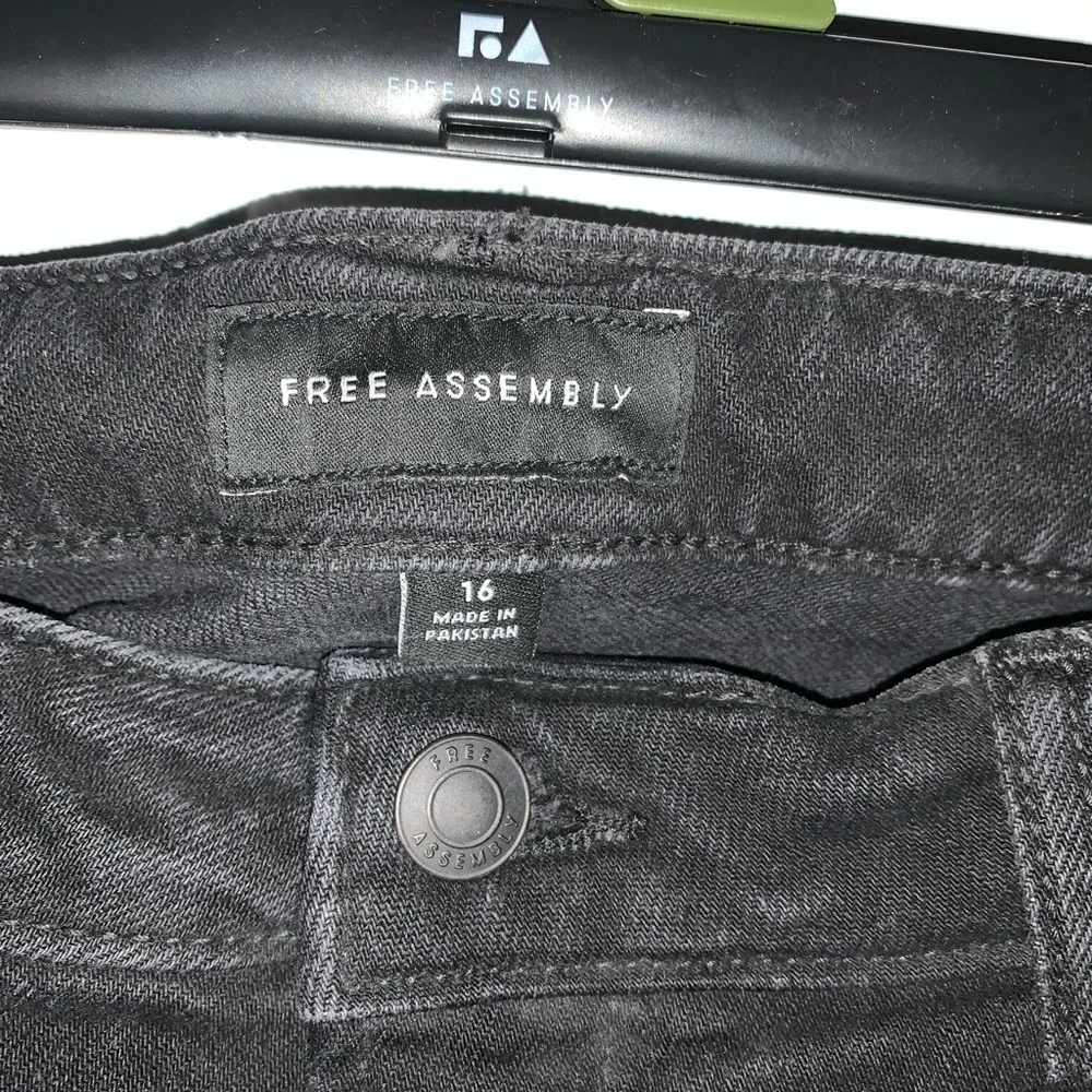 Free Assembly Black Jean Shorts new with tags Size 16
